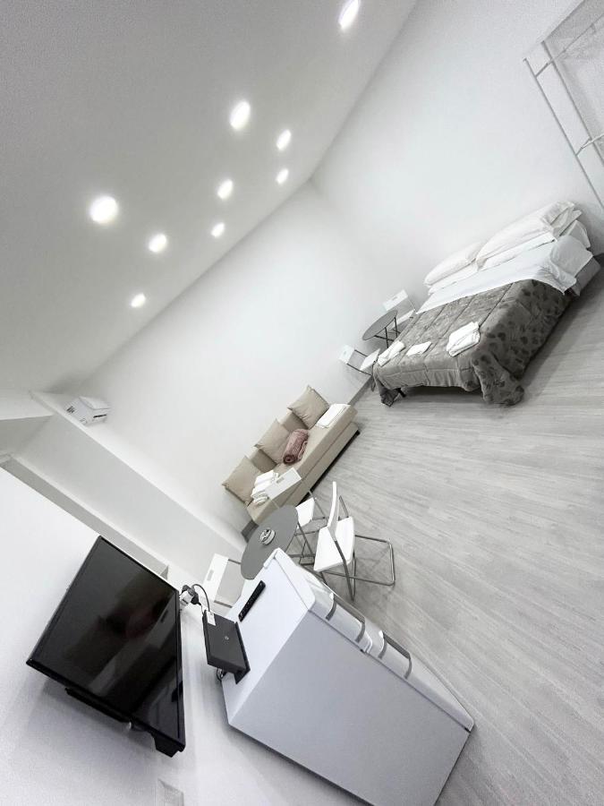 Апартаменты House Cavour Napoli Экстерьер фото